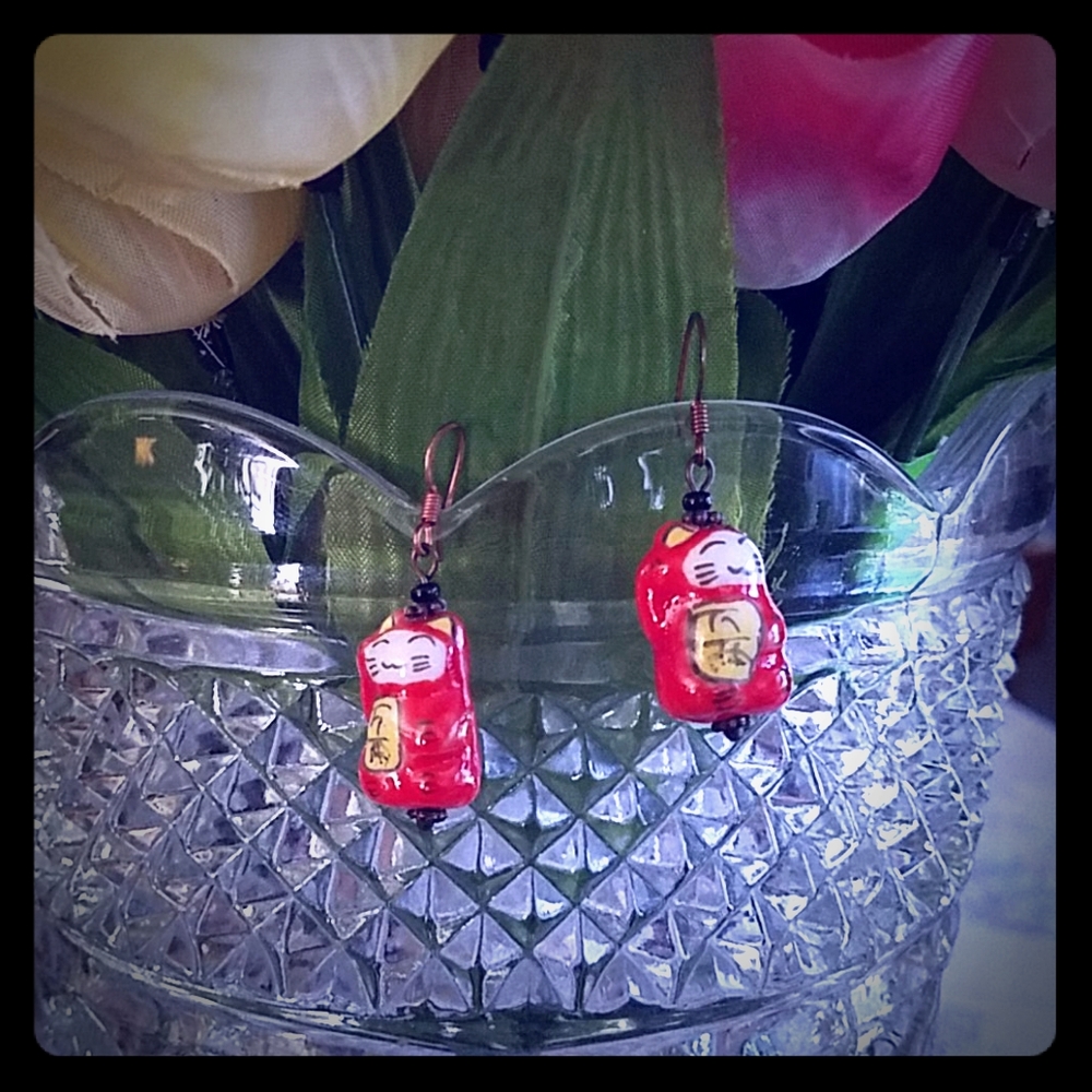 Handmade glass lucky cat earrings